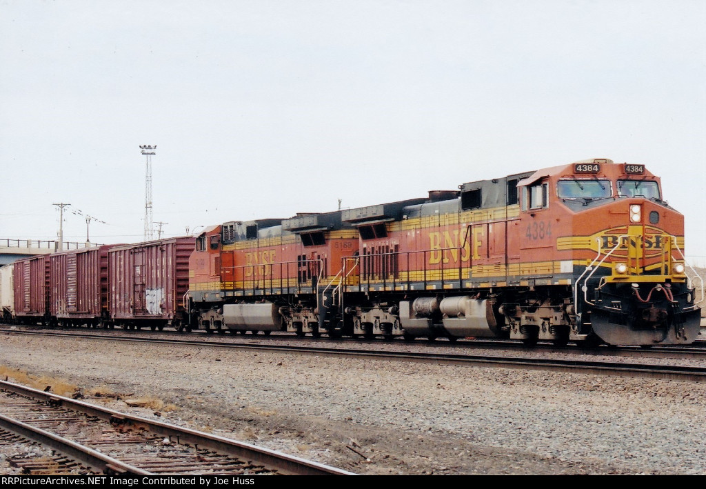 BNSF 4384 East